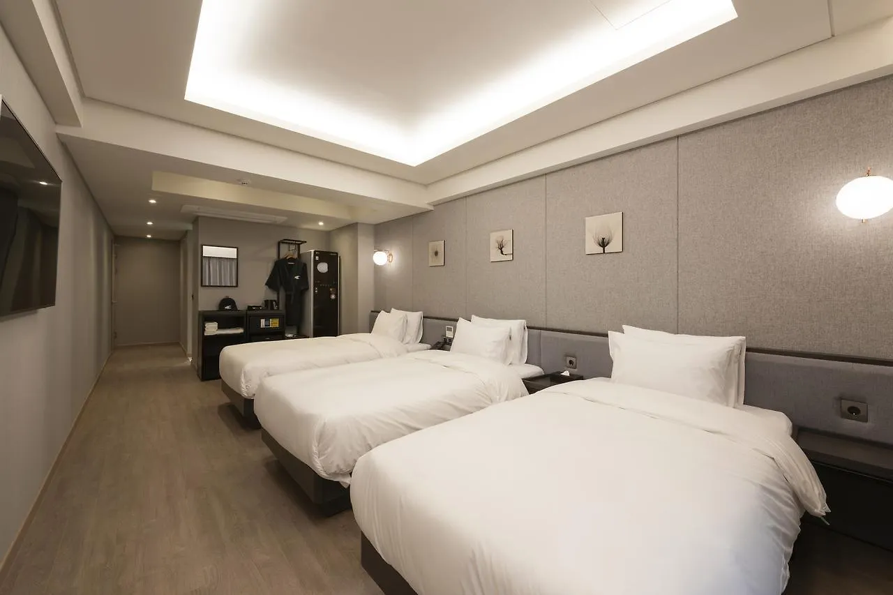 Hound Hotel Yeonsan Busan 3*,