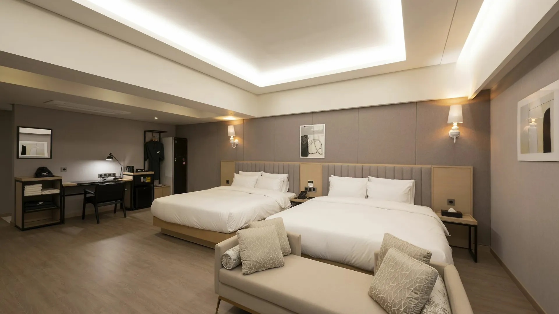 Hound Hotel Yeonsan Busan 3*,