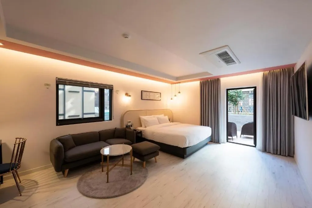Hound Hotel Yeonsan Puszan